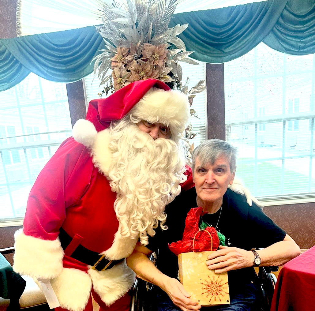 Santa Stopped by at Liberty of Lima - 5