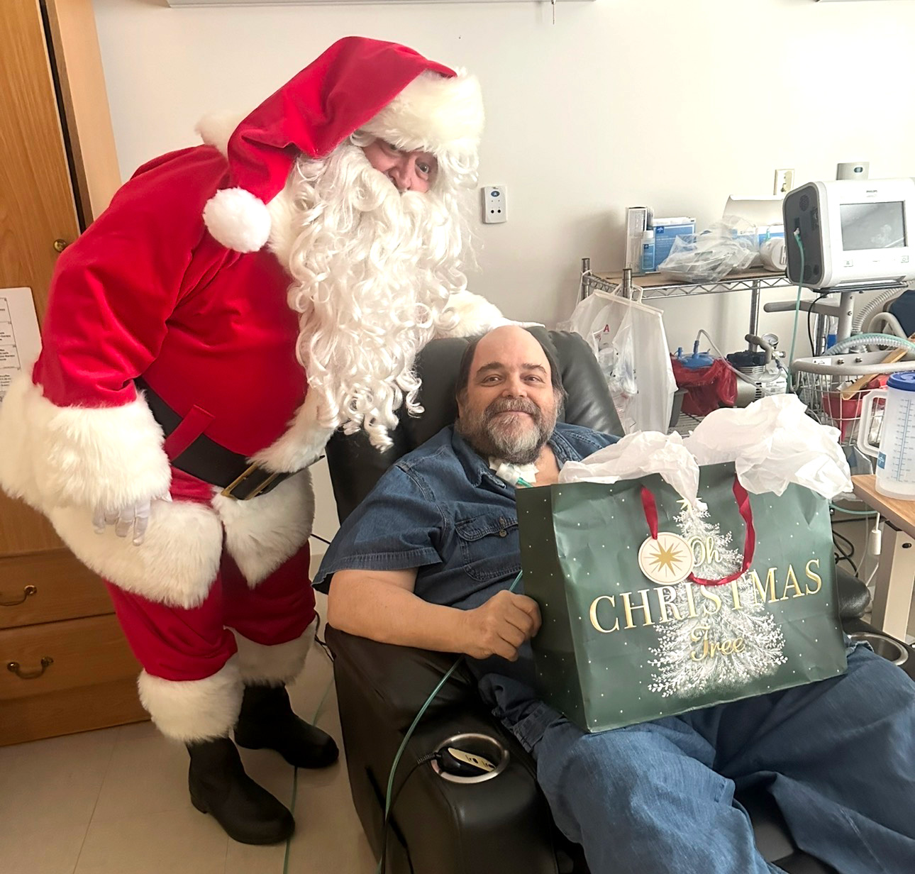 Santa Stopped by at Liberty of Lima -10