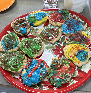 Decorating Christmas Cookies