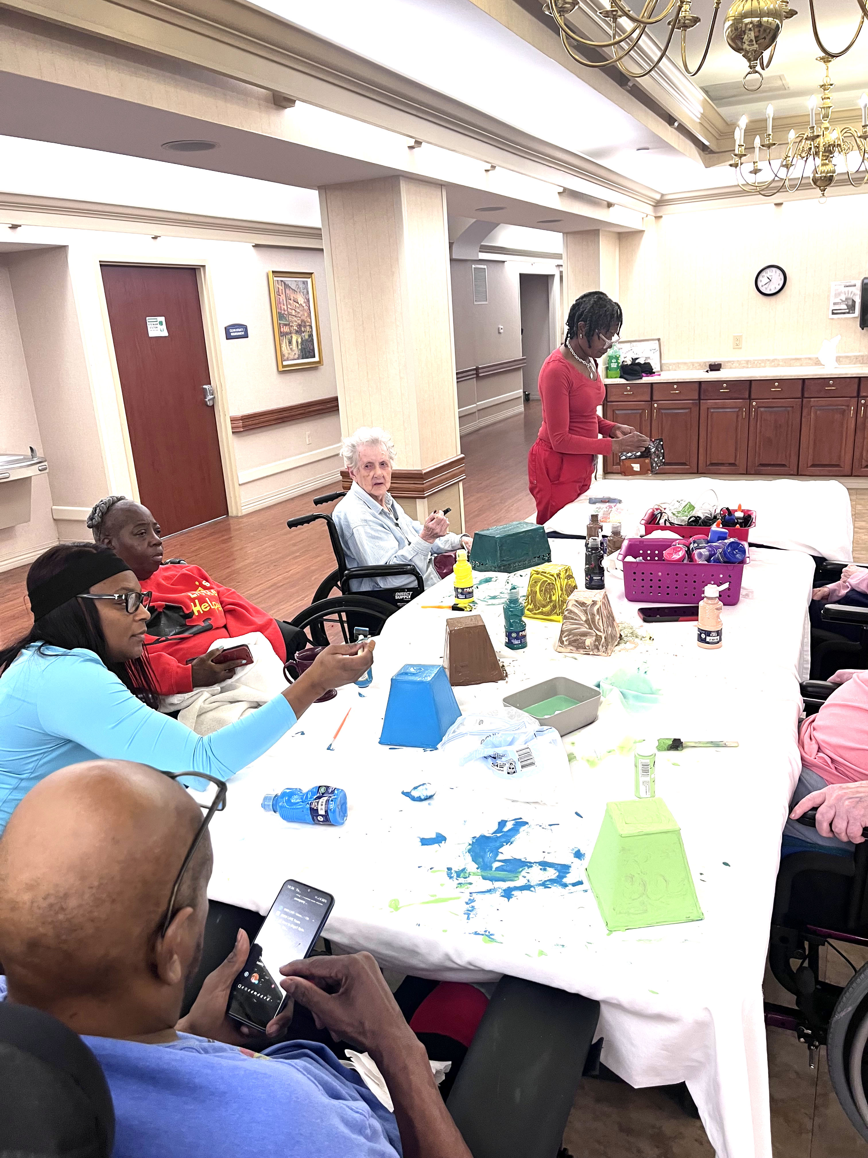 Making Centerpieces - Liberty Nursing Center of Colerain - 2